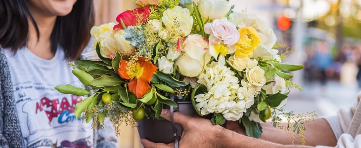 Top 5 Benefits Of Choosing Online Flower Delivery