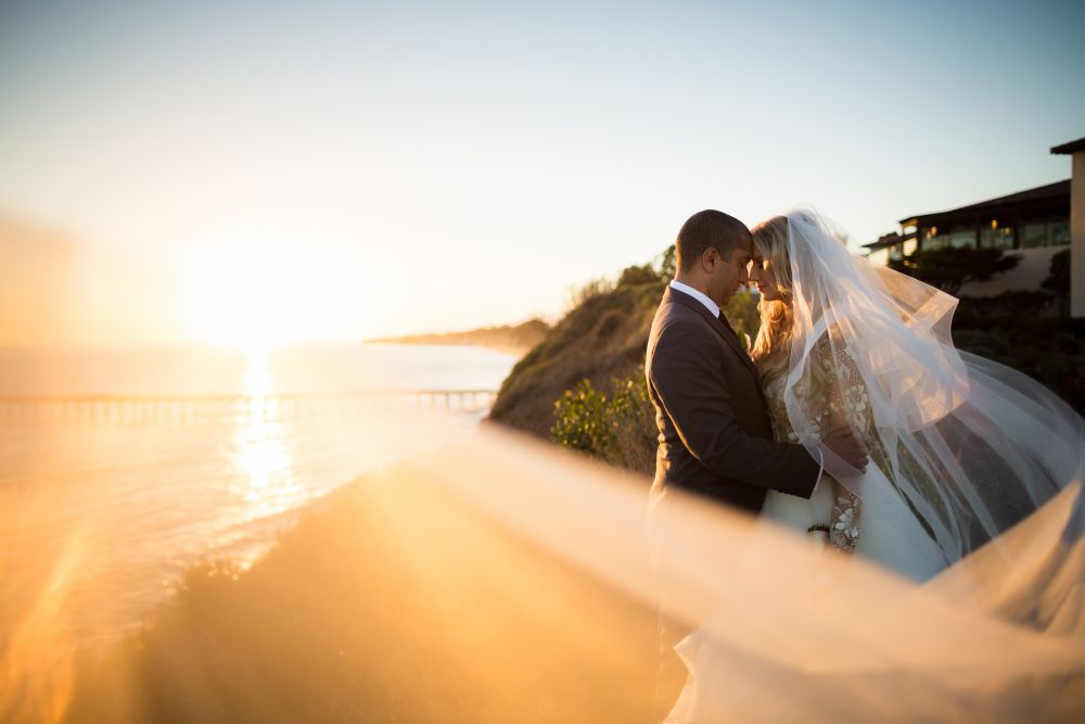 Why Candid Wedding Photography is the New Trend for Modern Couples?
