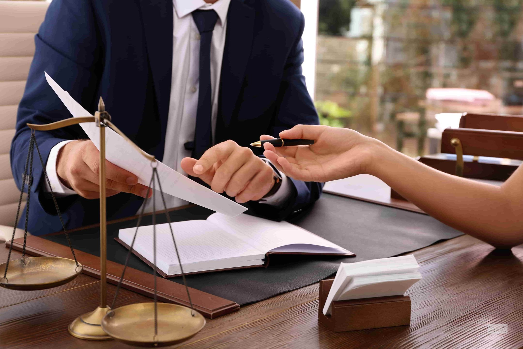 Why Hire Lawyers For Commercial Leases: Key Benefits